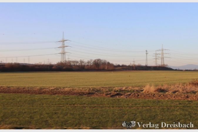 Das unspektakuläre Areal nördlich der Verbindungsstraße zwischen B519 wird vermutlich nicht als das genutzt, was der Flächennutzungsplan der GRKW erlauben würde, nämlich ein neues Kies-Abbaugebiet zu betreiben. Nun spekulieren die Flörsheimer, was auf dem Areal stattdessen geschehen könnte.