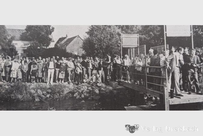 Das Interesse der Hattersheimer Bevölkerung an der Inbetriebnahme der neuen Fährverbindung war außerordentlich groß.