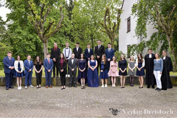 Das Gruppenfoto wurde vom Fotografen Mike Wenski aus mehreren Kleingruppenfotos zusammengestellt, da ein „echtes“ Gruppenfoto auf Grund der Pandemieregeln nicht möglich war.