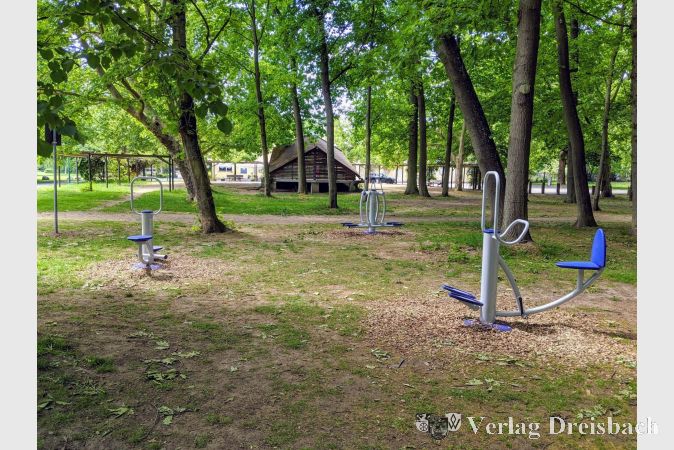 Auch Eddersheim soll eine Freiluft-Trainingsanlage erhalten, angelehnt an ähnliche Einrichtungen im Stadtgebiet wie hier im Okrifteler Wäldchen.