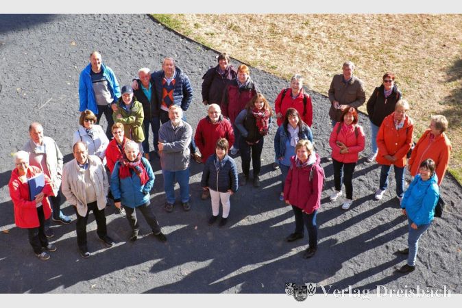 Da war die SängerInnen-Welt noch in Ordnung: der Katholische Kirchenchor Eddersheim bei einer seiner zahlreichen gemeinsamen Aktivitäten - vor Corona.