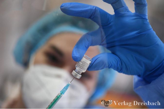 Im Hattersheimer Impfzentrum und in einer Sonderaktion auch um Landratsamt werden nun COVID-Impfungen ohne Voranmeldung angeboten.