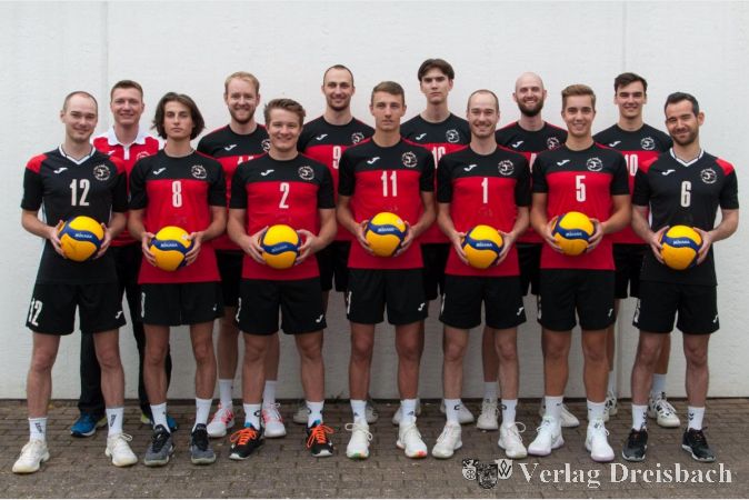 Stehend von links: F. Ruhm, Trainer T. Schön, F. Müller, F. Bonadt, T. Thiel, V. Breburda, C. Braetsch, M. Büchi, S. Ruhm, F. Daeke, F. Richter, Ph. Büchi, F. Blume
Es fehlen: J. Weber, N. Kreitling.