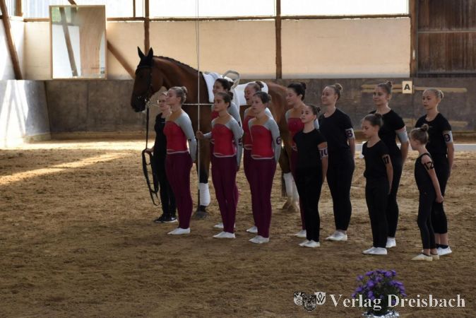 L-Team mit Pamut bei den Vereinsinternen Turniertagen in Kriftel.