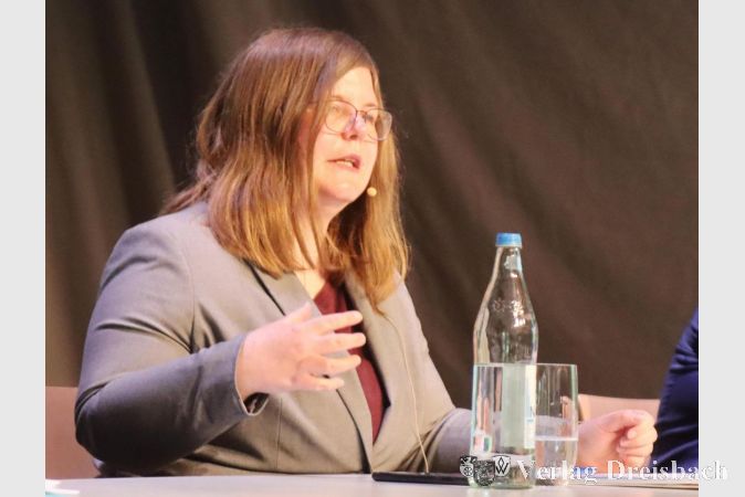Nathalie Ferko will von der Aufgabe als Fraktionsgeschäftsführerin der grünen Kreistagsfraktion in den Chefsessel im Rathaus wechseln.