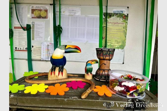 Die Teilnehmer wurden mit Dschungelatmosphäre begrüßt.