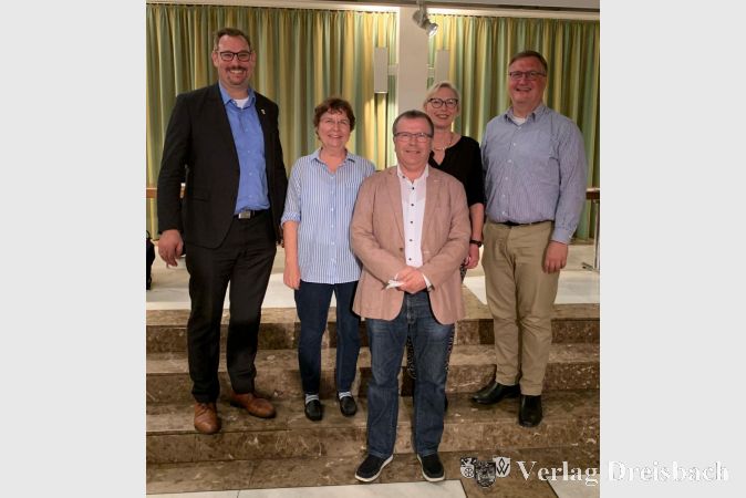 Der aktuelle Geschäftsführende Vorstand des Kulturforums (v. li.): Christian Seitz (Stellvertretender Vorsitzender), Marion Hein (Geschäftsführerin), Wolfgang Polatschek (Kassenwart), Elke Wetterau-Bein (Stellvertretende Vorsitzende) und Dr. Frank Fichert (1. Vorsitzender).