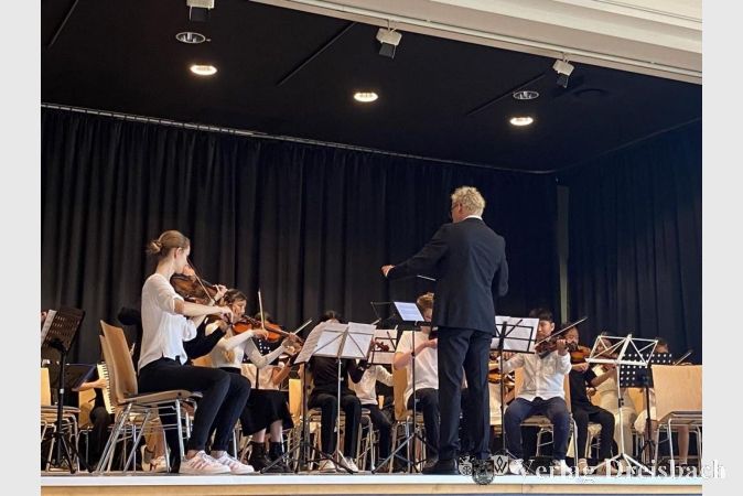 Schülervorspiel der Musikschule Hattersheim: Selbstgemachte Musik auf der Bühne im Haus der Vereine.