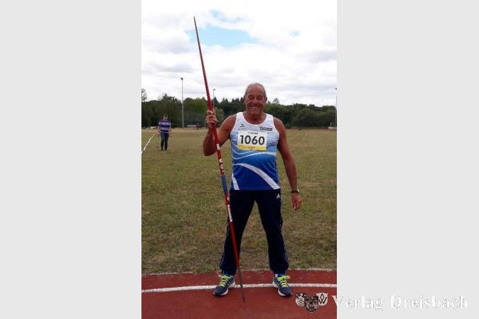 Beim Speerwurf war für Eckard Kiel noch alles in Ordnung.