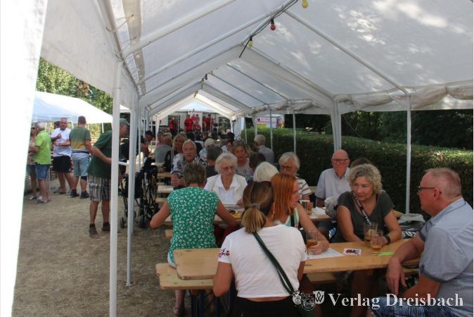 Schon tagsüber war das Fischereifest des ASV Hattersheim sehr gut besucht.