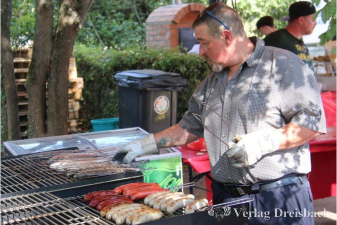 Forellen vom Grill oder geräuchert und Zander im Backteig waren die Renner auf dem Fischereifest des ASV Hattersheim.