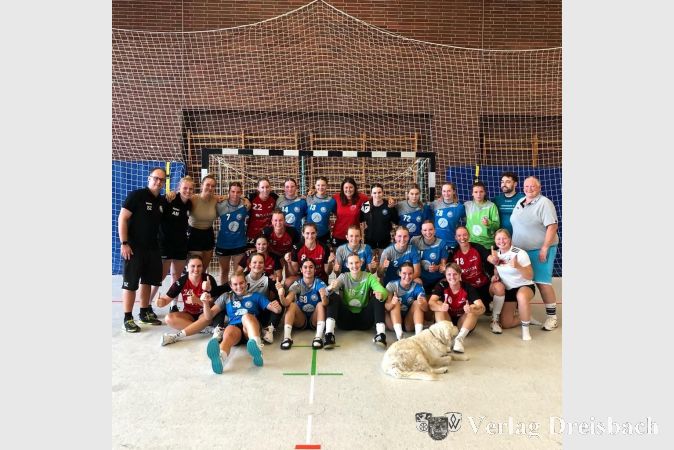 Ein Trainingslager absolvierten die Damen mit der Bundesliga-A-Jugend vom Bergischen HC.