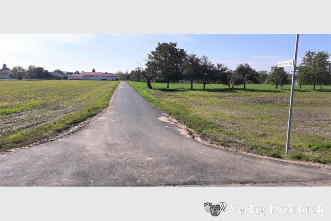 Ein sanierter Feld- und Radweg.