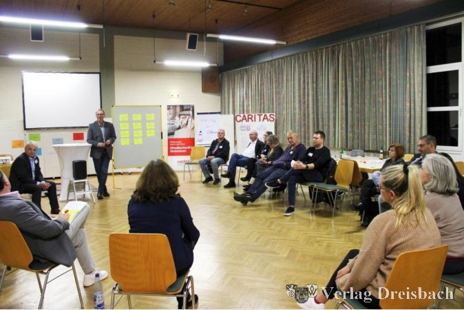 Die Kick off-Veranstaltung für das Sozialraumprojekt in Okriftel fand in großer Runde im Katholischen Jugendheim in Okriftel viel Beachtung.