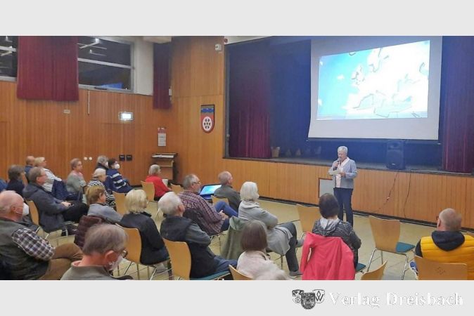 Erika Mitsch präsentierte den gemeinsam mit Ihrem Mann Werner entstandenen Reisefilm „Streifzug durch Languedoc & Roussillon“ in der Kleinen Schwarzbachhalle.