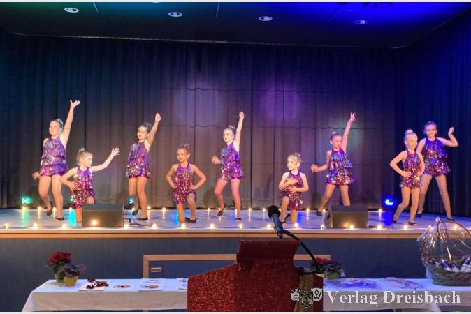 Die „Little Stars“ bei ihrem Auftritt.
