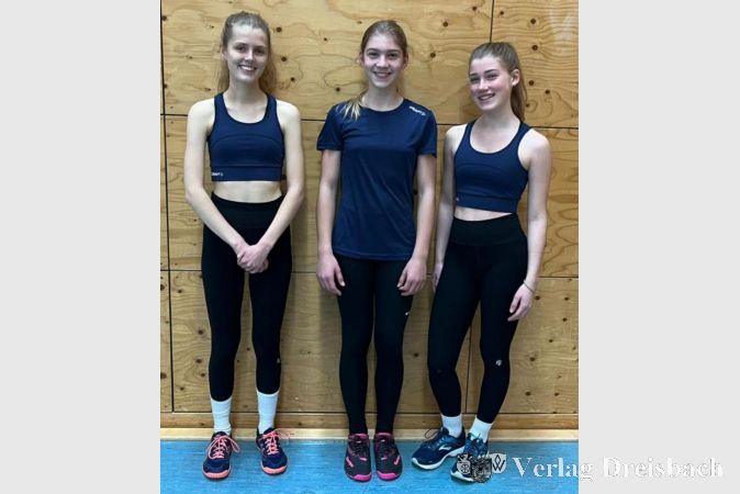 Von links nach rechts: Nina May, Johanna Höhn und Lenya Stauder.