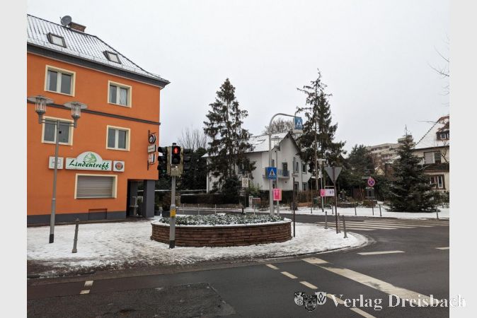 Der Krifteler Lindenplatz - jetzt ohne Linde.