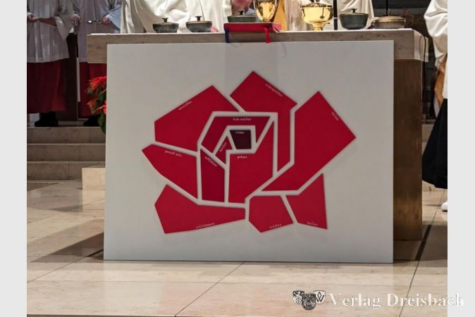 Das neue Logo der Pfarrei: Eine Rose mit zwölf Blättern, stellvertretend für die Kirchorte.