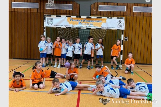 Die beiden Teams der G-Jugend hatten beim Spielfest in Hofheim viel Spaß.