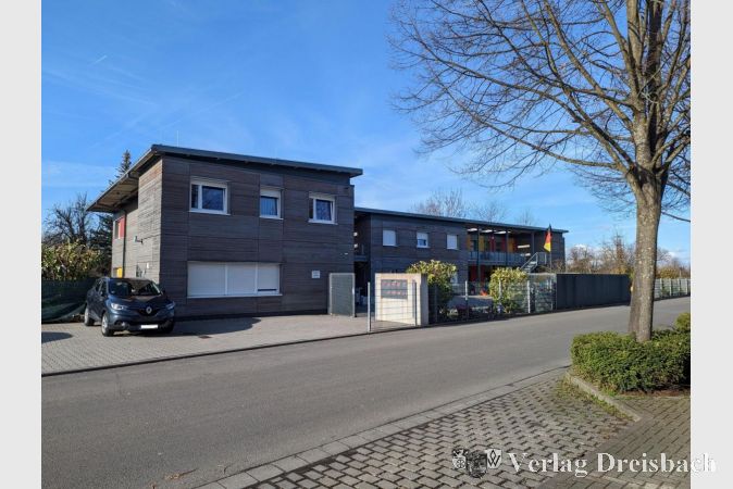 Ende Februar 2023 konnten anerkannte Flüchtlinge unter anderem aus der MTK-Gemeinschaftsunterkunft in der Richard-Wagner-Straße 109 in Obdachlosenunterkünfte der Gemeinde umgezogen werden.