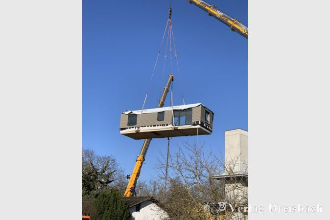 Modulmontage an Haus B.