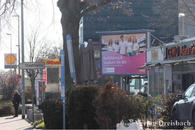 Imbissbuden, Ex-Hotel, Tankstelle (v.r.): Noch ist nicht abzusehen, ob die Stadt mit dem Eigentümer des Herrnberg-Arreals ins Geschäft kommt, um Teile oder doch noch den gesamten Komplex zu erwerben.