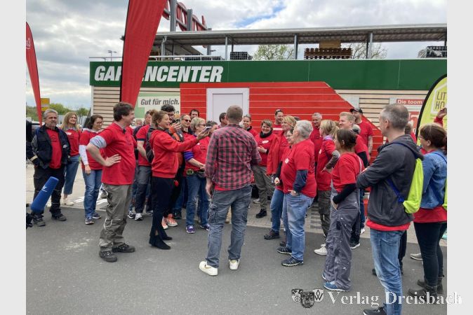 Geschafft: Punkt 16.30 Uhr ist das Little Home neuen Typs fertiggestellt.