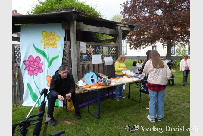 Ukrainische Frauen boten ihre gebastelten Besonderheiten an.