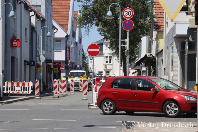 Über die Wickerer Straße ging bis Mitte der Woche nichts in Richtung des Stadtteils, nach dem sie benannt ist.