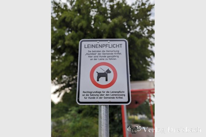 Seit Karfreitag 2023 gilt im Hochfeld eine Leinenpflicht.