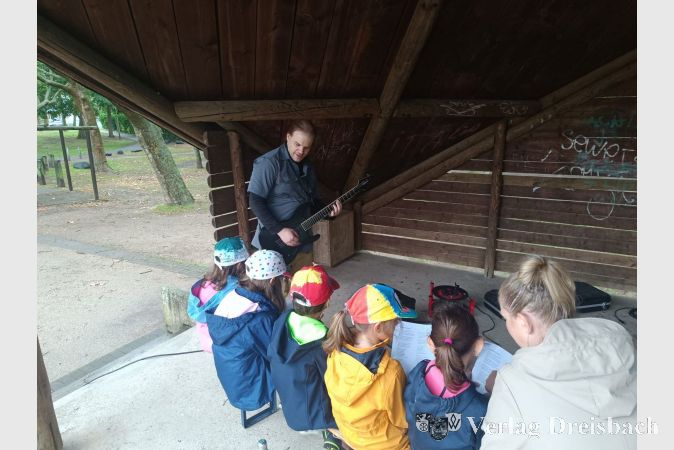 Auch die Musik kam nicht zu kurz. Beim Abschlussfest der Ferienspiele präsentierten die Kinder ein Abschlusslied.