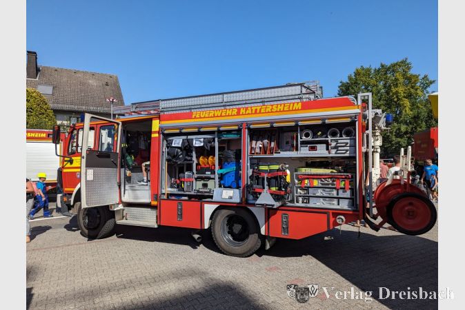 Die Einsatzfahrzeuge der Feuerwehr konnten aus der Nähe betrachtet werden.