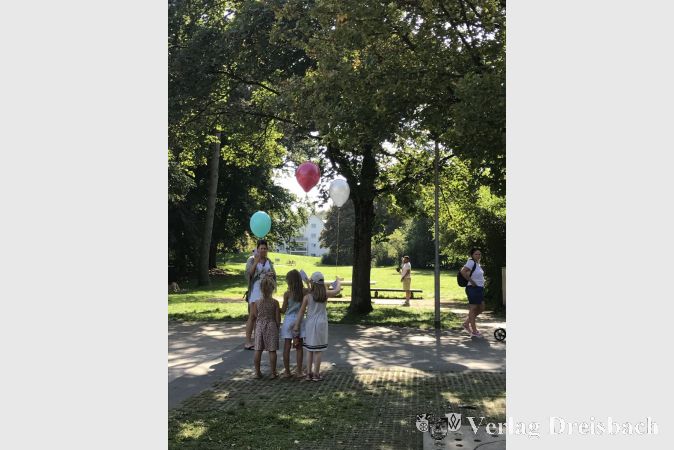 Über 200 Teilnehmerinnen und Teilnehmer ließen wieder Ballons in die Luft steigen.