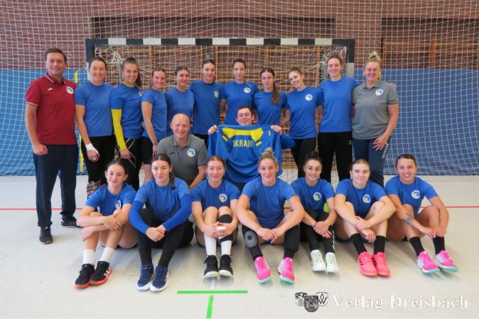 Die ukrainische Handball-Nationalmannschaft der Damen trainierte in der Schwarzbachhalle.