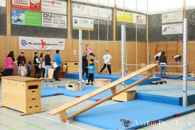 30 Stationen waren in den Hallen des TVO aufgebaut.