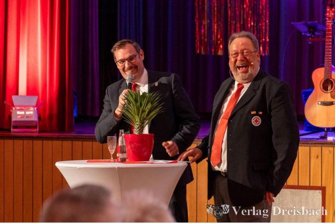 Bürgermeister Christian Seitz mit Markus Schullenberg.