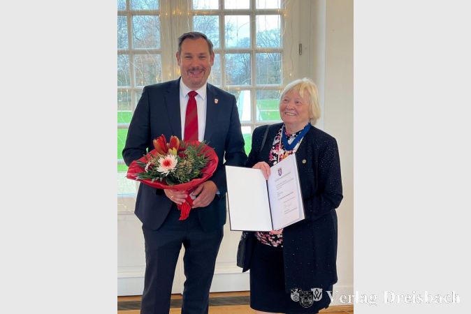 Bürgermeister Christian Seitz begleitete Gerlinde Sittig ebenfalls zur Veranstaltung in Schloss Biebrich.