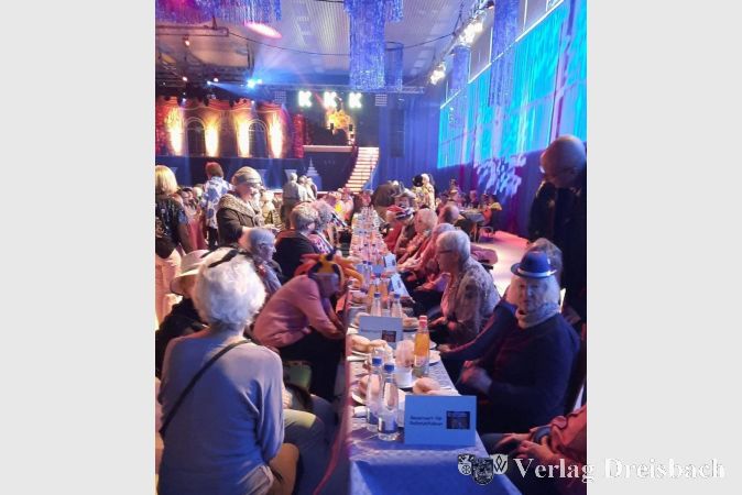 Für die Senioren ist die Fastnacht in der Schwarzbachhalle fest im Kalender vermerkt und immer ein großes Vergnügen.