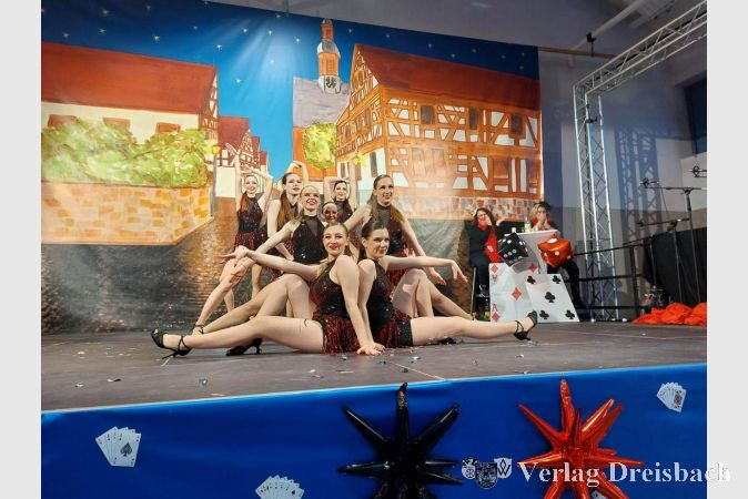 Die "Candy Girls" brachten Las Vegas-Flair nach Eddersheim.