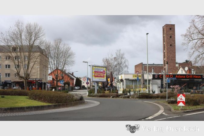 Ein Lob dem Herrnberg: Die Bestrebungen zur Neuordnung des "EKZ" am Pérols-Kreisel machen Fortschritte, der Satzungsbeschluss zum Bebauungsplan ist in der laufenden Gremienrunde zwar eine Formalie, aber ein wichtiger Schritt, um die Kontrolle über die Entwicklung des Areals zu bekommen.