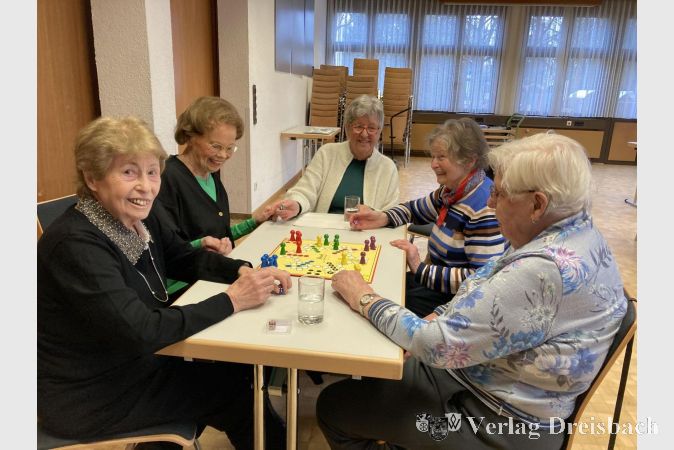 Volle Konzentration beim „Mensch ärgere dich nicht“.
