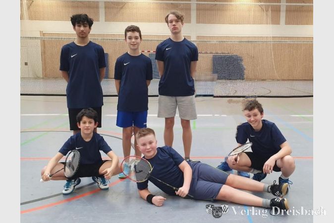 Das Schülerteam des TV Wicker. Stehend (v.l.): Miran Ates, Petar Pavlovic, und Danny Conrad; vorne Elias Rais, Felix Grummt und Felix Handschuh.