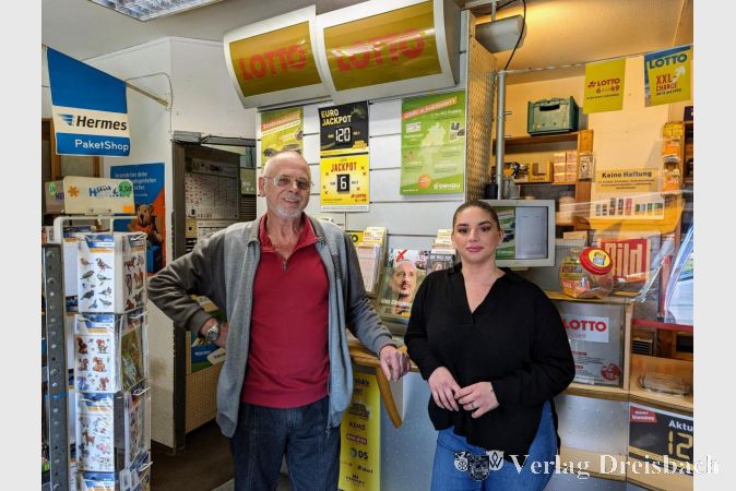 Siegbert Hess wird am 27. April letztmals in seinem Schreibwarenladen tätig sein. Ab dem 2. Mai öffnet seine Nachfolgerin Nicole Jerziorski dann "Schreibwaren Nicole".