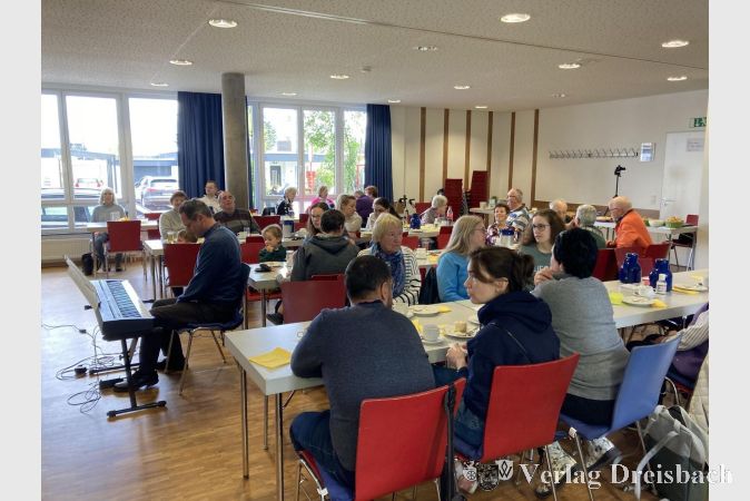 Reger Austausch bei den Gästen.