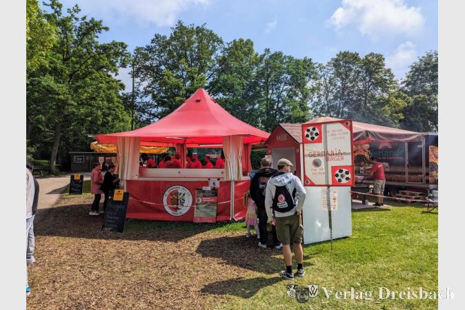 Die Burgerbude des FC Germania.