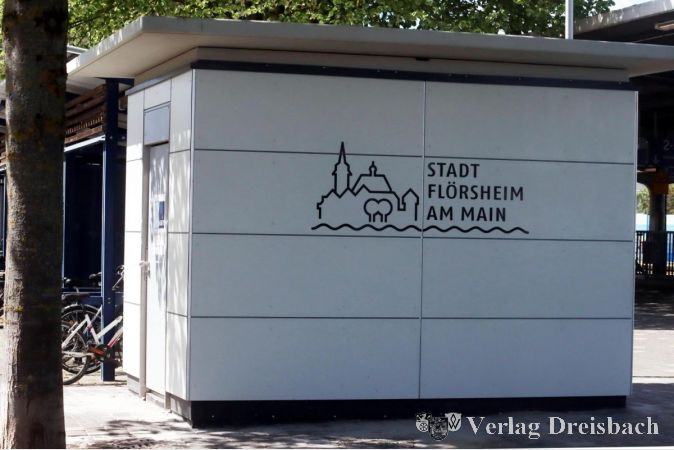Seit 2018 gab es am Flörsheimer Bahnhof keine öffentliche Toilettenanlage mehr, nun ging eine Ersatzanlage in Betrieb.
