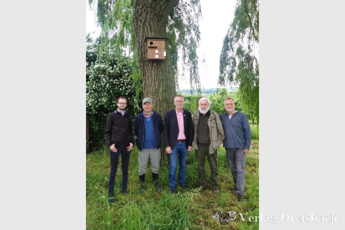 V.l.n.r.: Torsten Horn vom Grünflächenamt, Heiner Tecklenburg, der Erste Beigeordnete Franz Jirasek, Richard Hilgart und Peter Krüger.