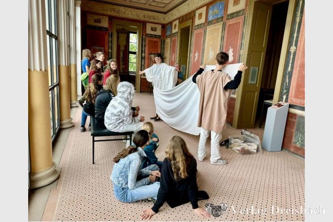 Nicolas wird zum Senator.