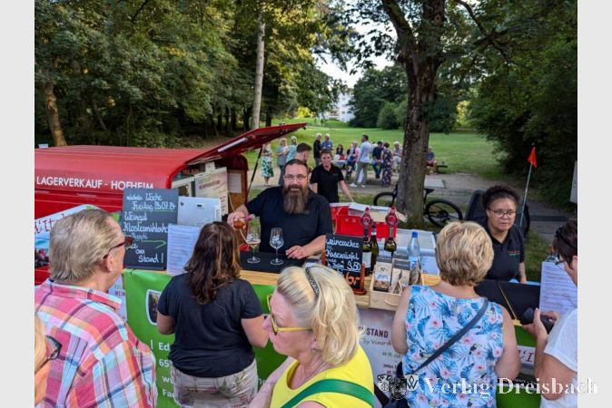 Großer Andrang zur Premiere im Freizeitpark.